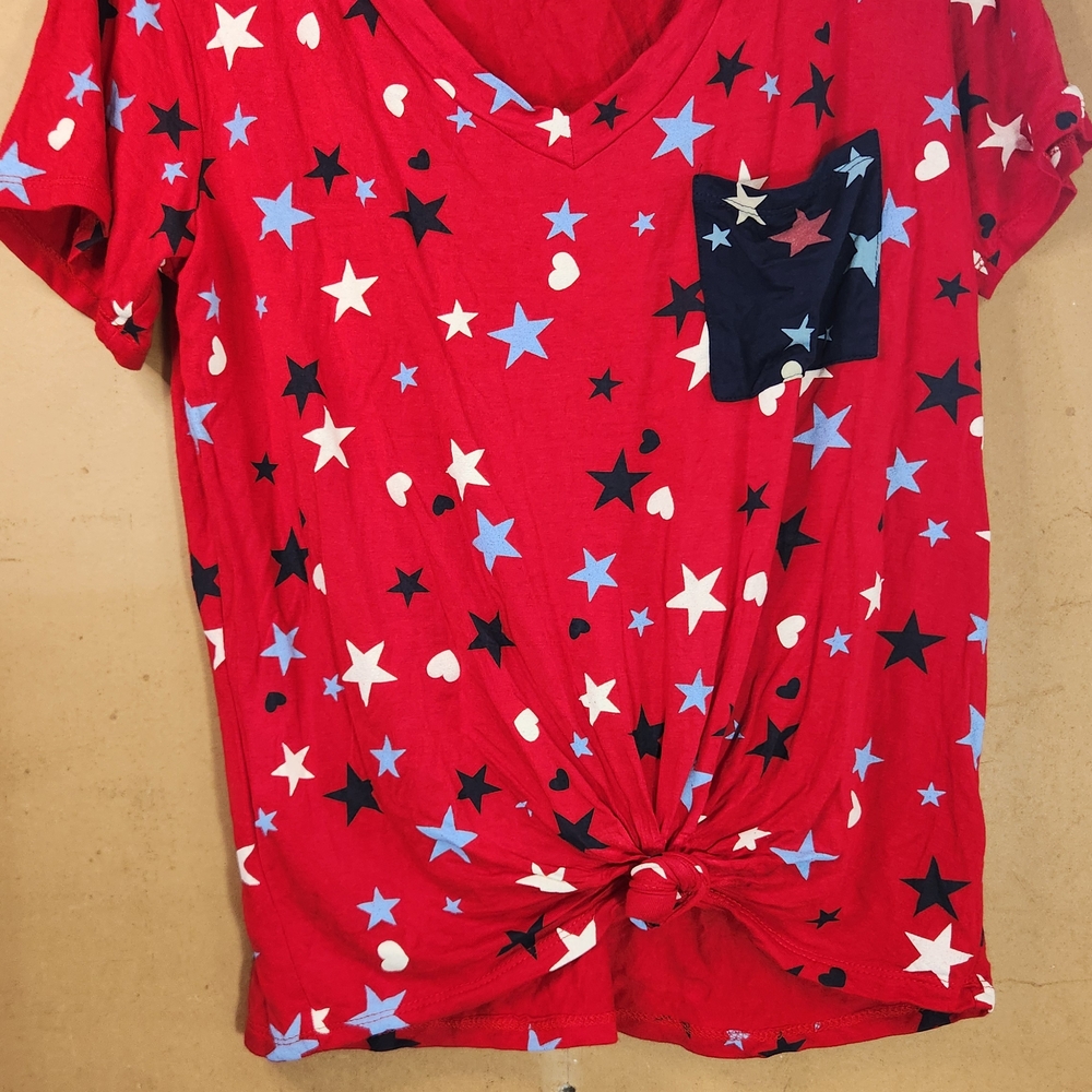 No Boundaries Red Graphic T-Shirt